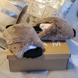ROAM Nude Fur Slippers size 41